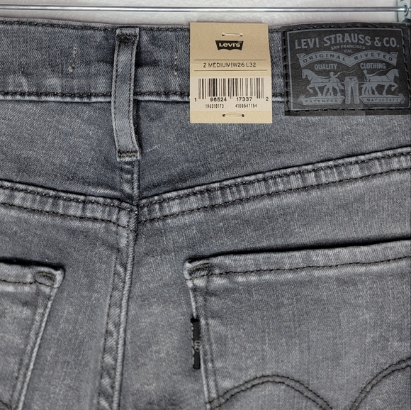 Levi's 314 Shaping Straight Women Gray Jeans Mid Rise Hypersoft Size 26x32 (1) - Picture 4 of 8